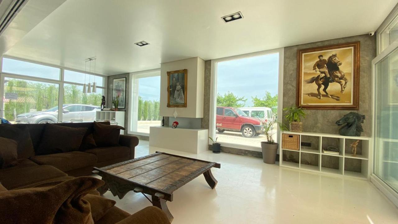White House En Enguera - Fantastica Casa Con Jacuzzi Piscina Y Barbacoa Apartment Bagian luar foto