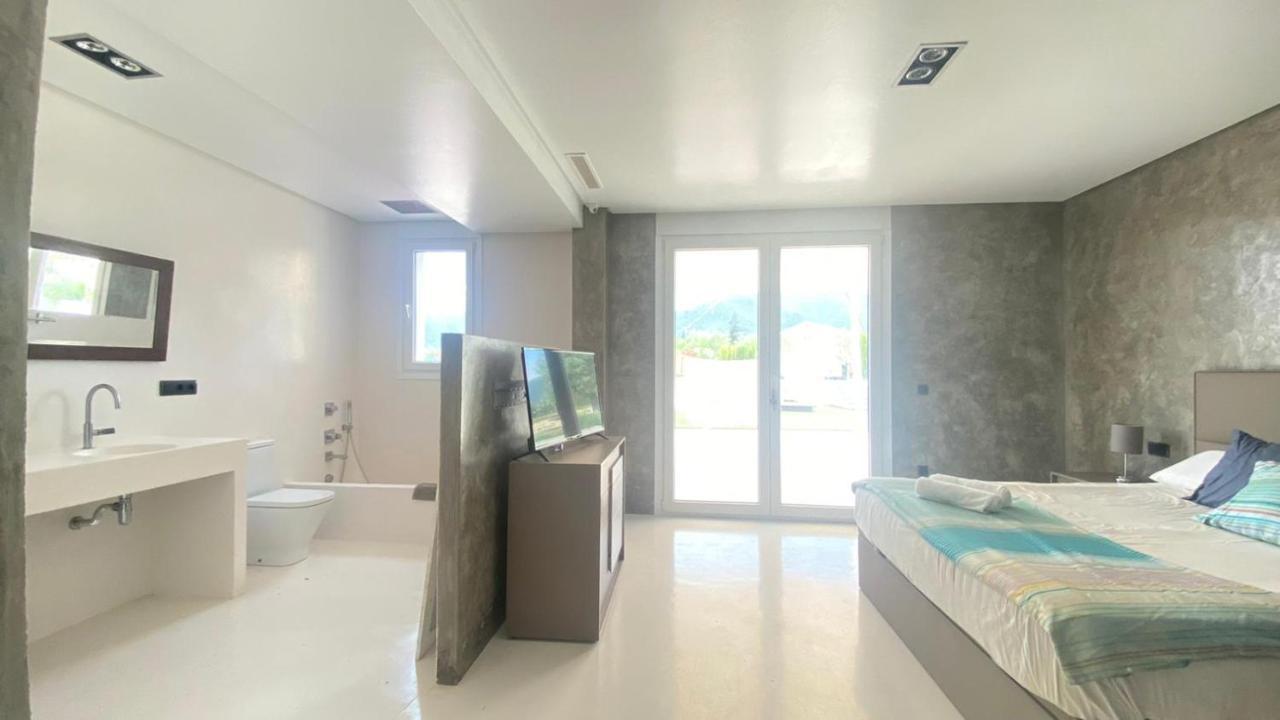 White House En Enguera - Fantastica Casa Con Jacuzzi Piscina Y Barbacoa Apartment Bagian luar foto